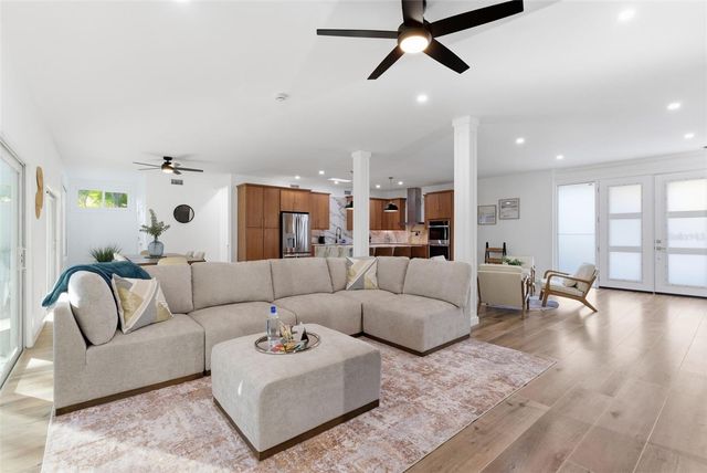 4879 COMMONWEALTH DRIVE, Sarasota, FL 34242
