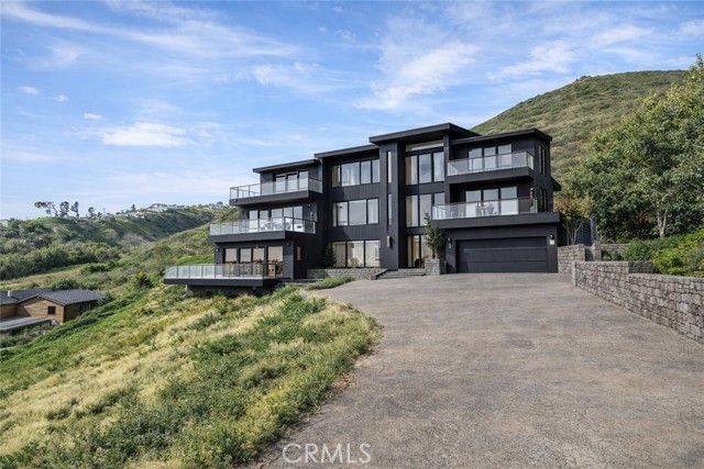 29675 Cuthbert, Malibu, CA 90265