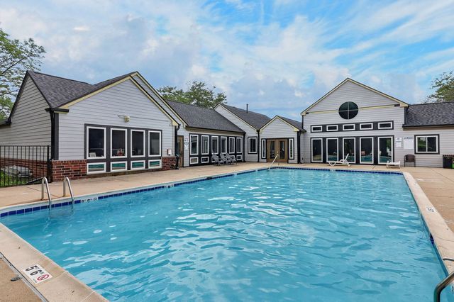 206 Glengarry Drive 208, Bloomingdale, IL 60108