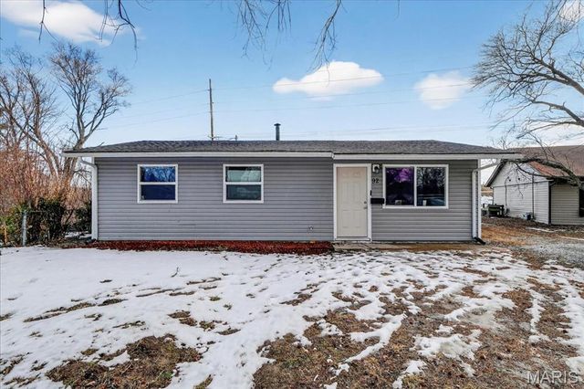 92 W Adams Drive, Cahokia, IL 62206
