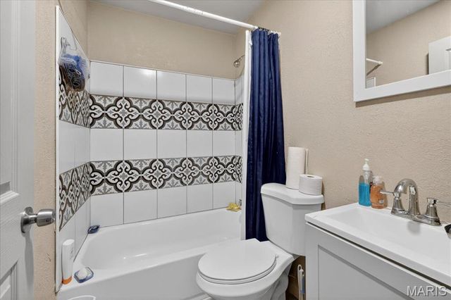 92 W Adams Drive, Cahokia, IL 62206