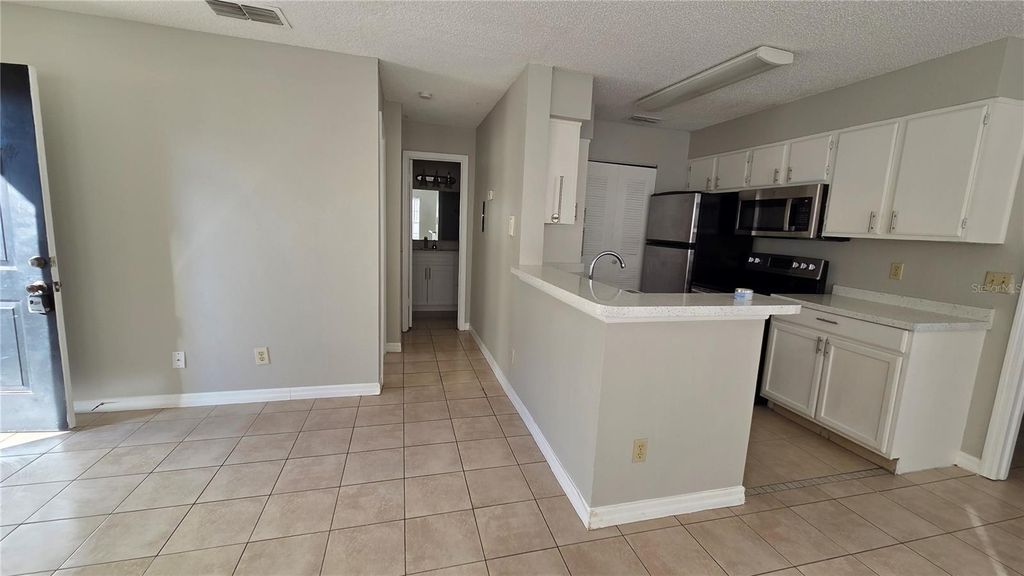 Image 11 of property listing at 1073 S HIAWASSEE ROAD 1011, Orlando, FL 32835