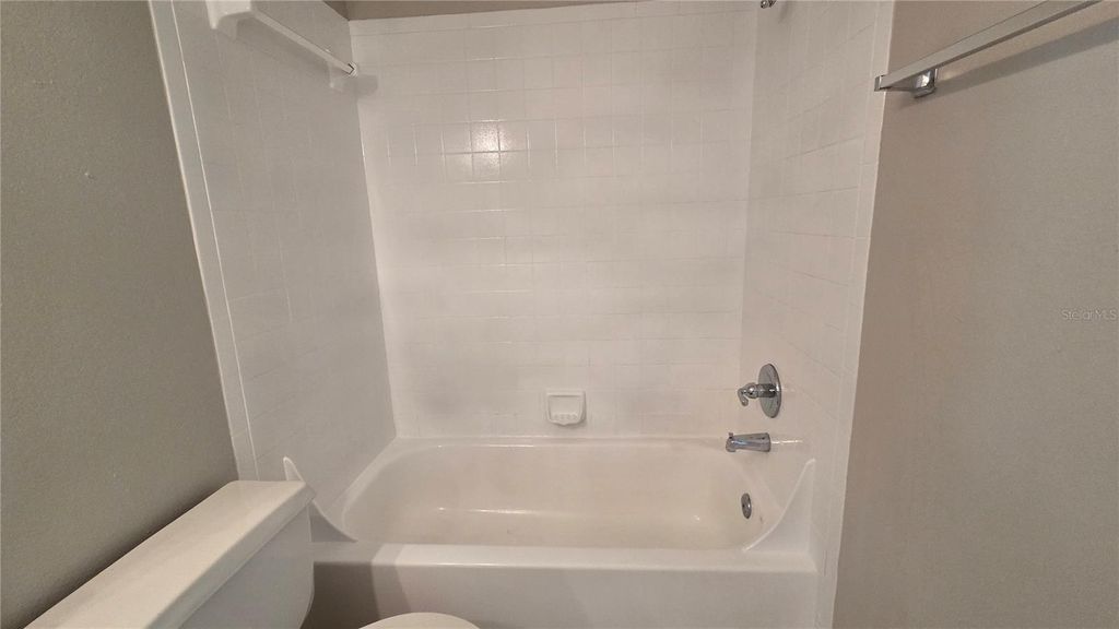 Image 17 of property listing at 1073 S HIAWASSEE ROAD 1011, Orlando, FL 32835