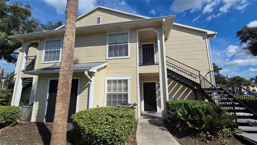 Image 3 of property listing at 1073 S HIAWASSEE ROAD 1011, Orlando, FL 32835