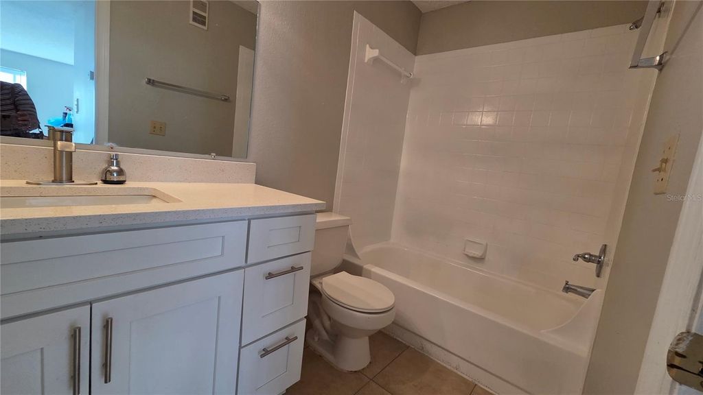 Image 21 of property listing at 1073 S HIAWASSEE ROAD 1011, Orlando, FL 32835