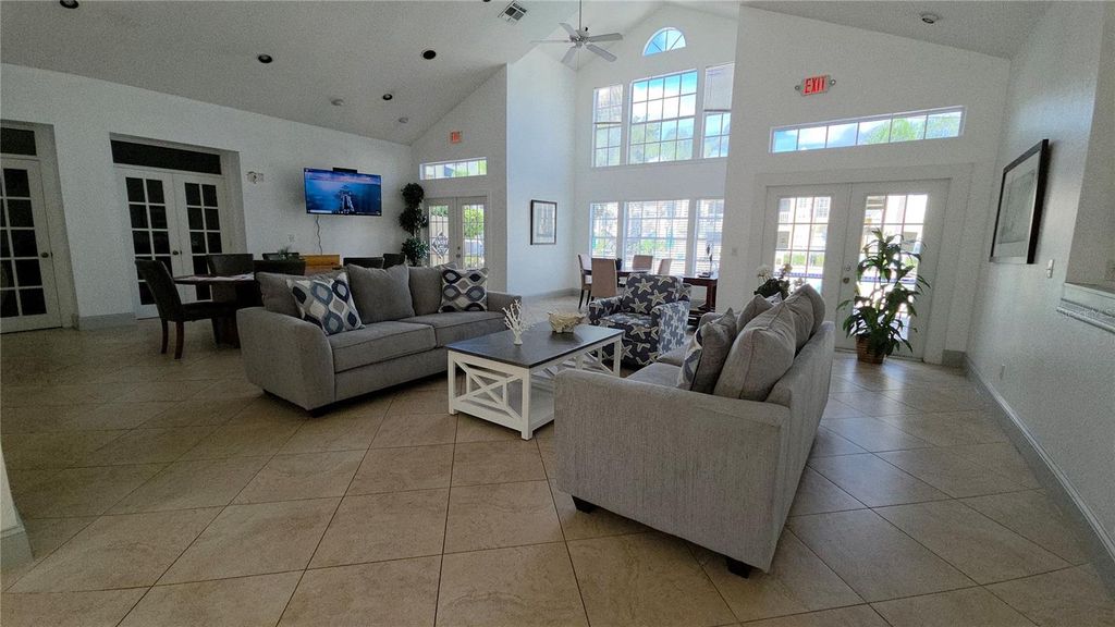 Image 25 of property listing at 1073 S HIAWASSEE ROAD 1011, Orlando, FL 32835