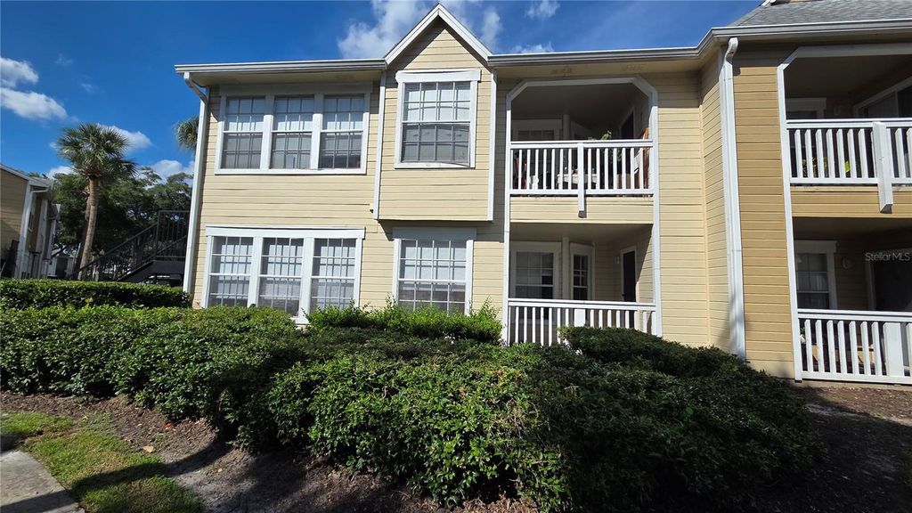 Image 4 of property listing at 1073 S HIAWASSEE ROAD 1011, Orlando, FL 32835