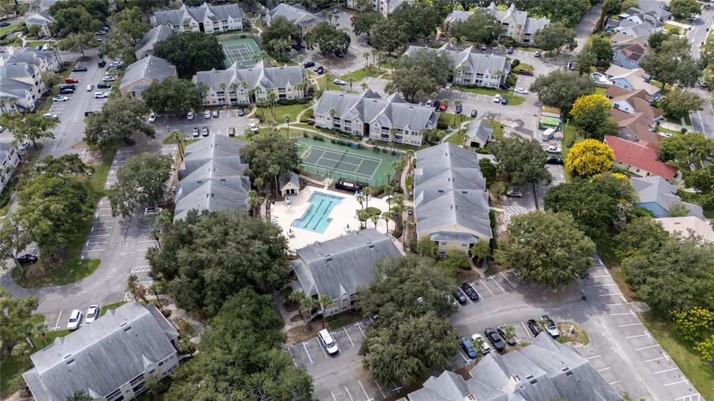 Image 8 of property listing at 1073 S HIAWASSEE ROAD 1011, Orlando, FL 32835