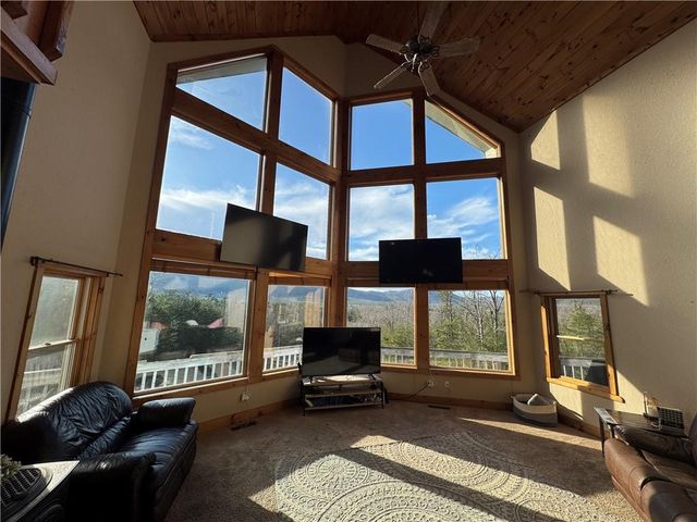 459 E Valley NE Road, Rydal, GA 30171