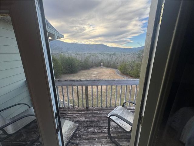 459 E Valley NE Road, Rydal, GA 30171