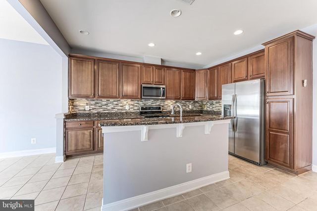 43583 WHITE CAP TER, Chantilly, VA 20152