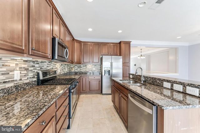 43583 WHITE CAP TER, Chantilly, VA 20152