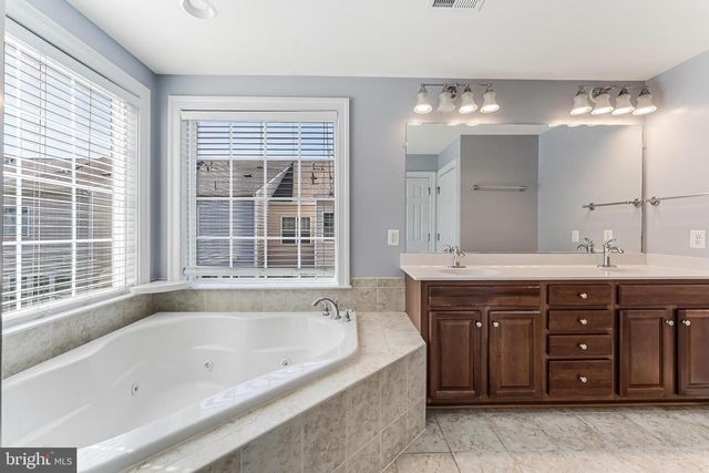 43583 WHITE CAP TER, Chantilly, VA 20152