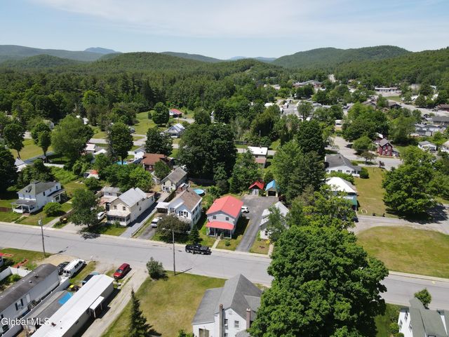 11 Third Avenue, Warrensburg, NY 12885