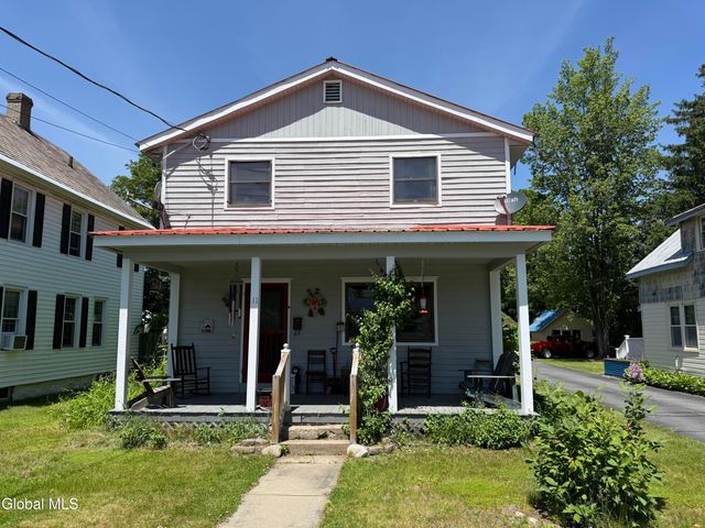 11 Third Avenue, Warrensburg, NY 12885