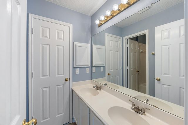 4023 N Dawn Cypress Court, Houston, TX 77059