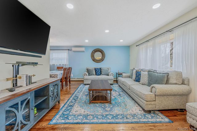 414 Myrtle Avenue, West Islip, NY 11795