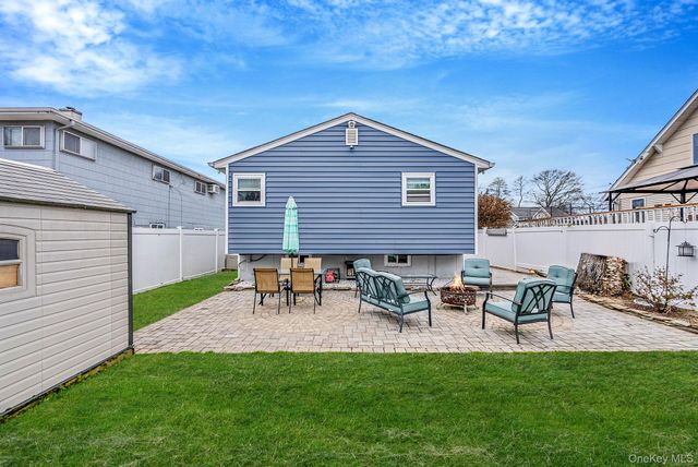 414 Myrtle Avenue, West Islip, NY 11795