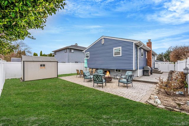 414 Myrtle Avenue, West Islip, NY 11795