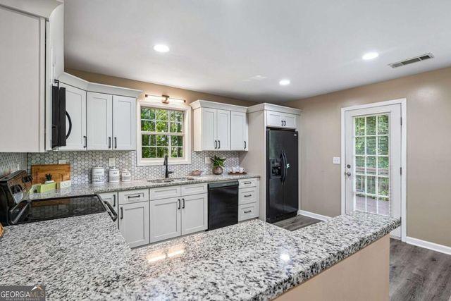 1036 Pepper Circle NW, Acworth, GA 30101
