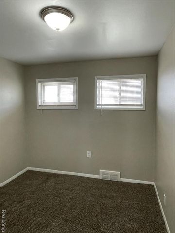 1173 Featherstone Road, Pontiac, MI 48342