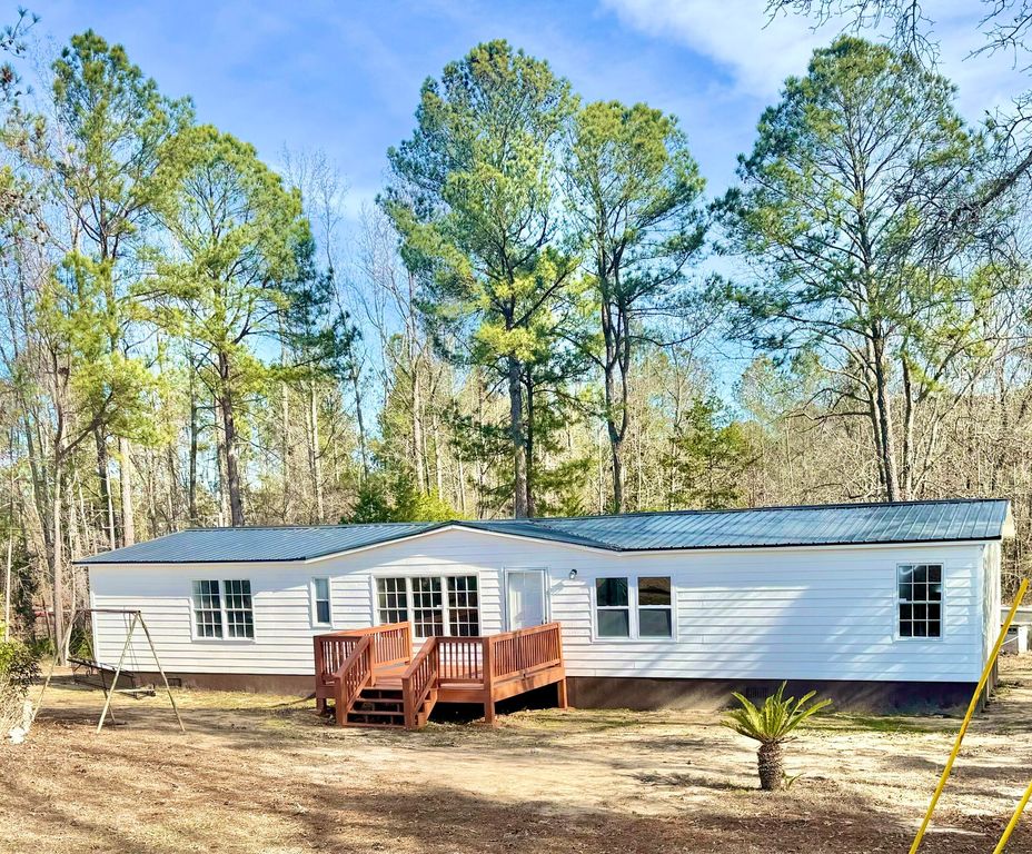 5861 Luckeys Bridge Road, Dearing, GA 30808