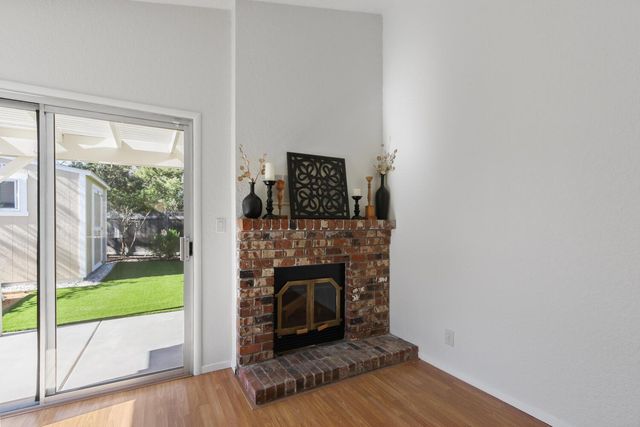 4406 Sunrise Ct, Davis, CA 95618