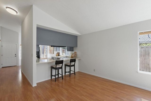 4406 Sunrise Ct, Davis, CA 95618