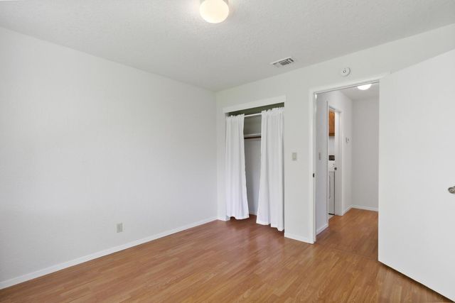 4406 Sunrise Ct, Davis, CA 95618