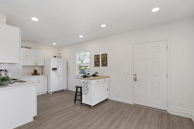 4406 Sunrise Ct, Davis, CA 95618