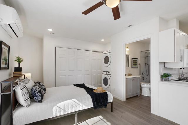 4406 Sunrise Ct, Davis, CA 95618