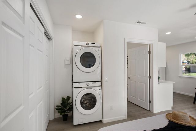 4406 Sunrise Ct, Davis, CA 95618