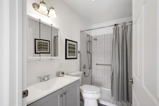 4406 Sunrise Ct, Davis, CA 95618