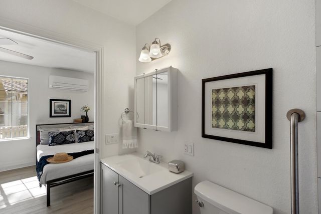 4406 Sunrise Ct, Davis, CA 95618