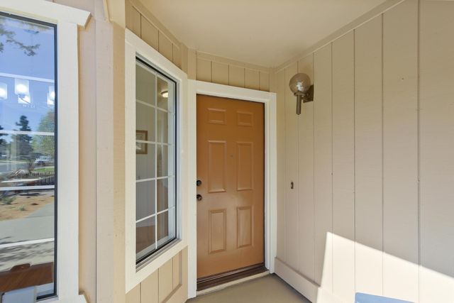 4406 Sunrise Ct, Davis, CA 95618