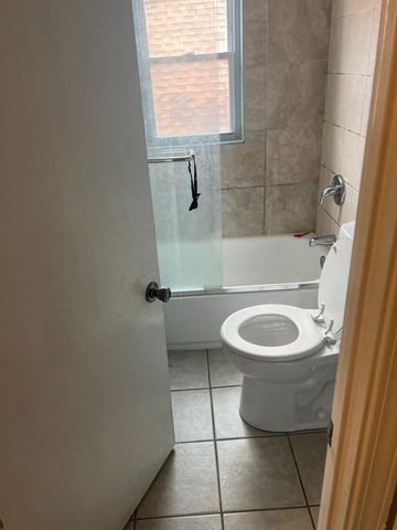 6448 S Oakley Avenue, Chicago, IL 60636
