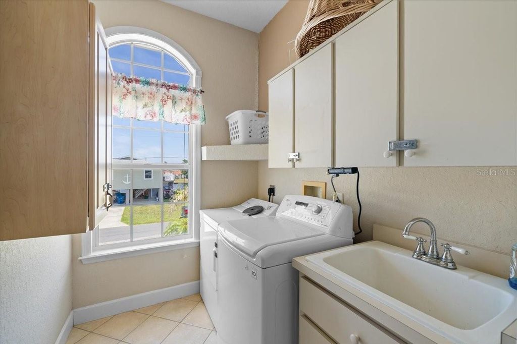 Image 29 of property listing at 4270 CARLOS COURT, Hernando Beach, FL 34607