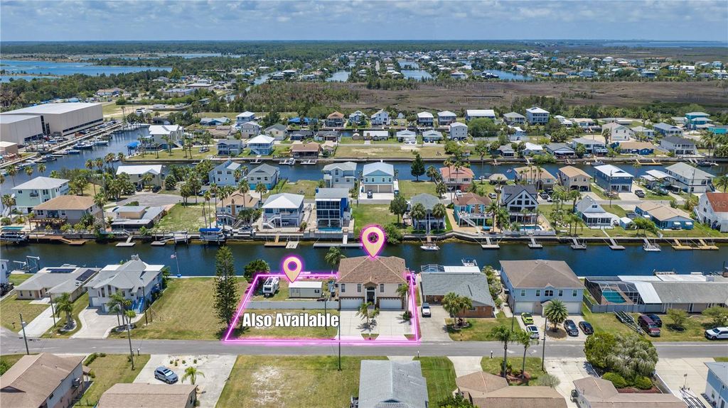 Image 6 of property listing at 4270 CARLOS COURT, Hernando Beach, FL 34607