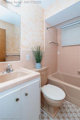 25822 Acacia Street, Southfield, MI 48033