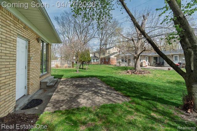 25822 Acacia Street, Southfield, MI 48033
