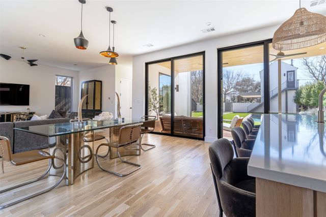 6437 Trammel Drive, Dallas, TX 75214