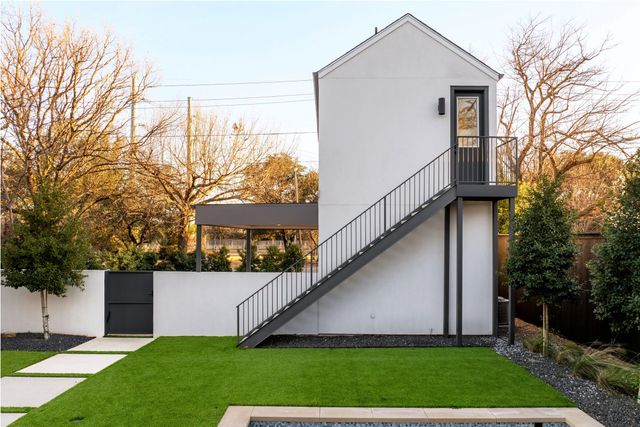 6437 Trammel Drive, Dallas, TX 75214