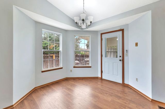 1625 N Robin Cir, Wichita, KS 67212