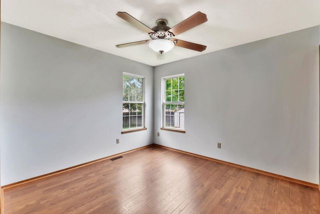 1625 N Robin Cir, Wichita, KS 67212