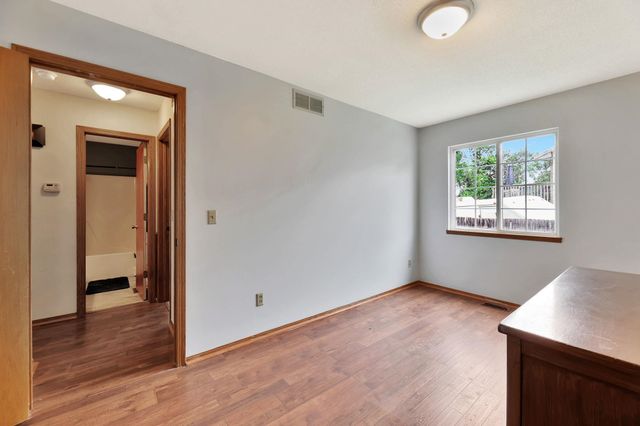 1625 N Robin Cir, Wichita, KS 67212