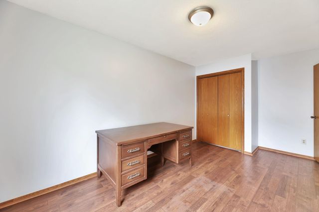 1625 N Robin Cir, Wichita, KS 67212