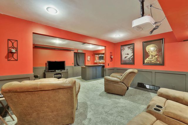 1625 N Robin Cir, Wichita, KS 67212