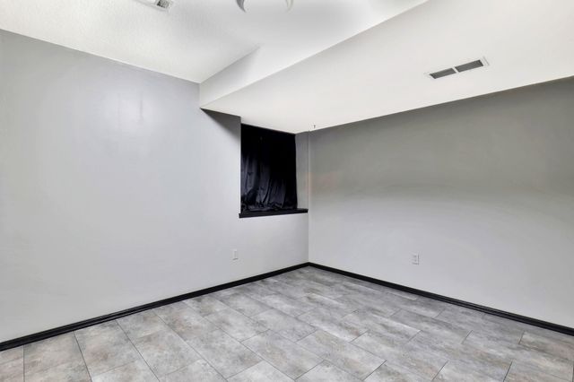 1625 N Robin Cir, Wichita, KS 67212