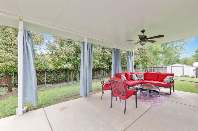 1625 N Robin Cir, Wichita, KS 67212