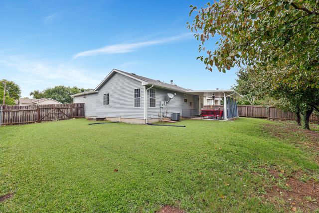 1625 N Robin Cir, Wichita, KS 67212